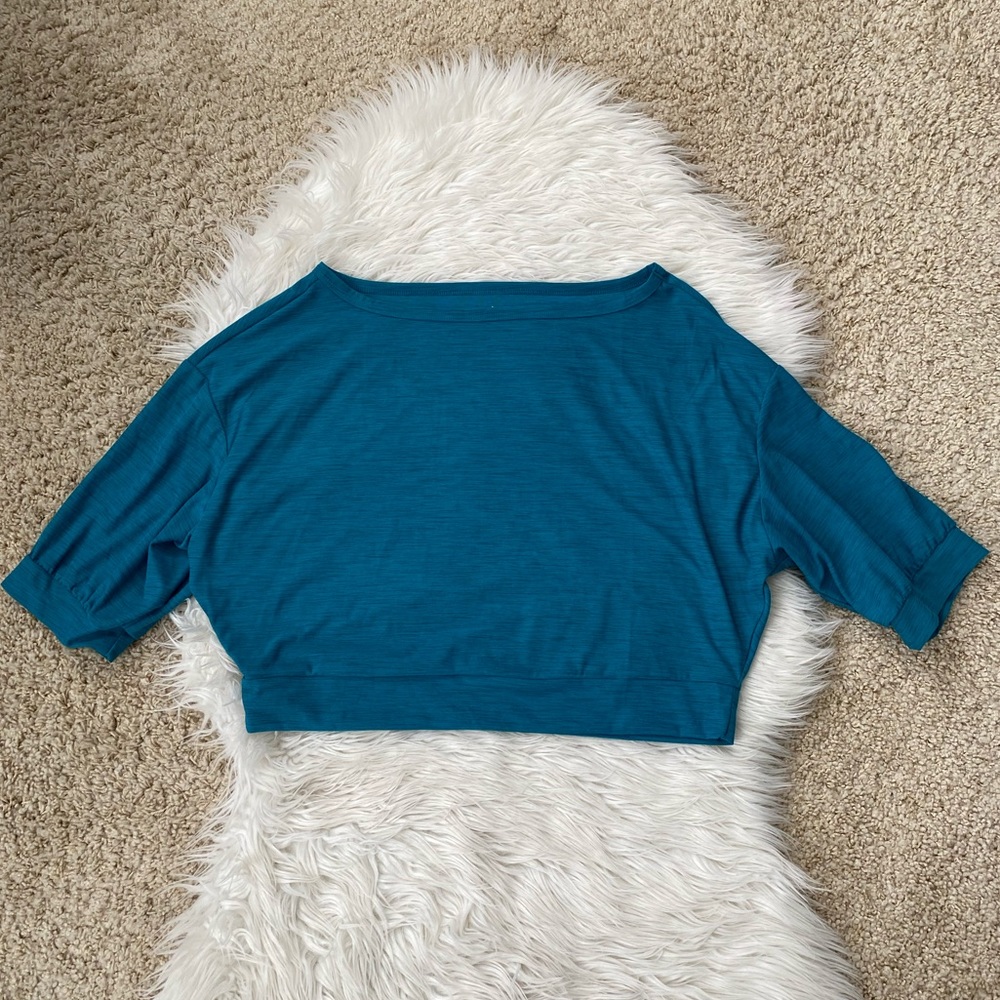 {Old Navy Active} Breathe On Crop Top in Teal - Women's Small